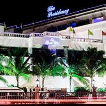 The Presidency Hotel Bhuvanesvar Kültér fotó