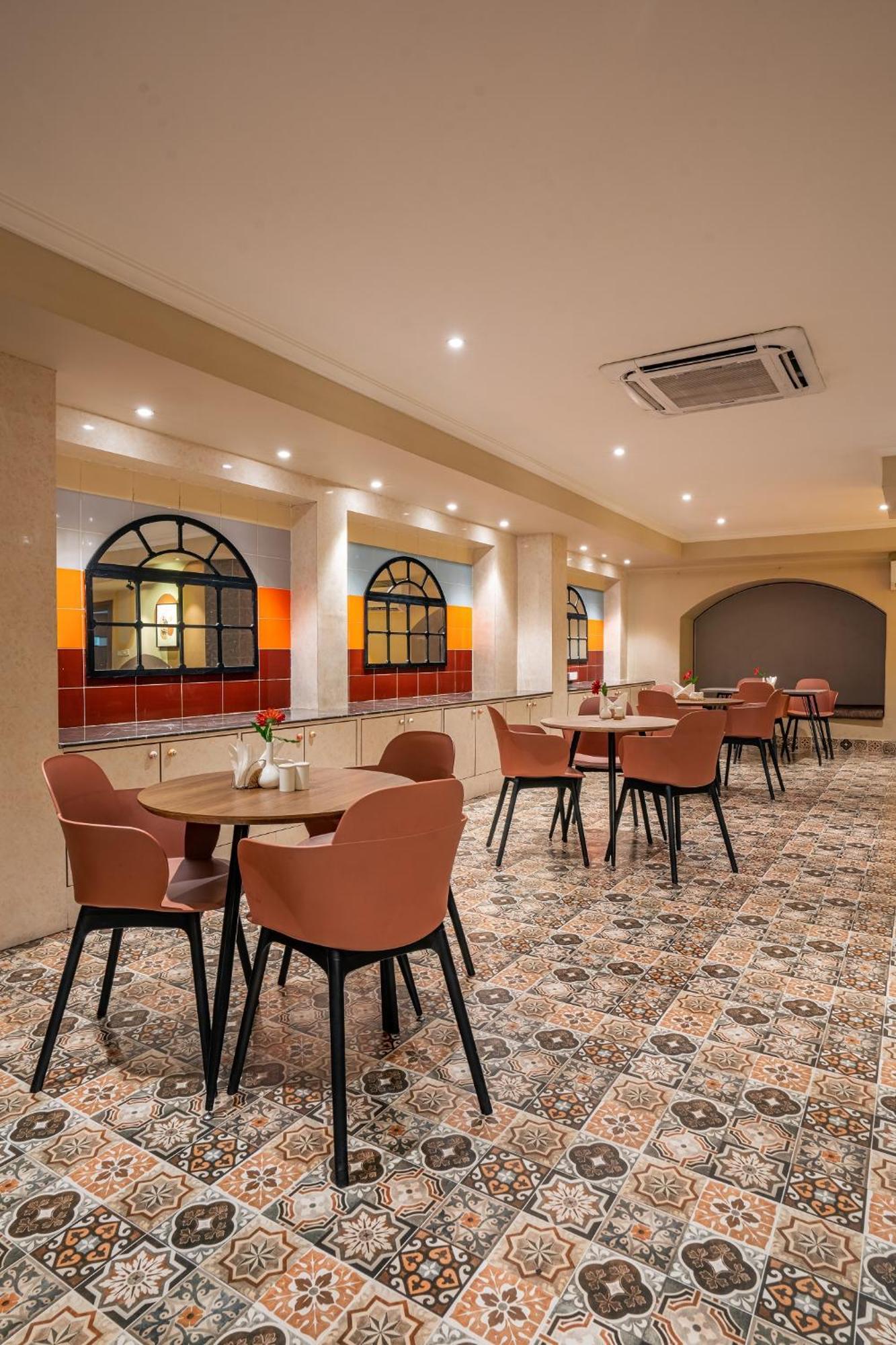The Presidency Hotel Bhuvanesvar Kültér fotó