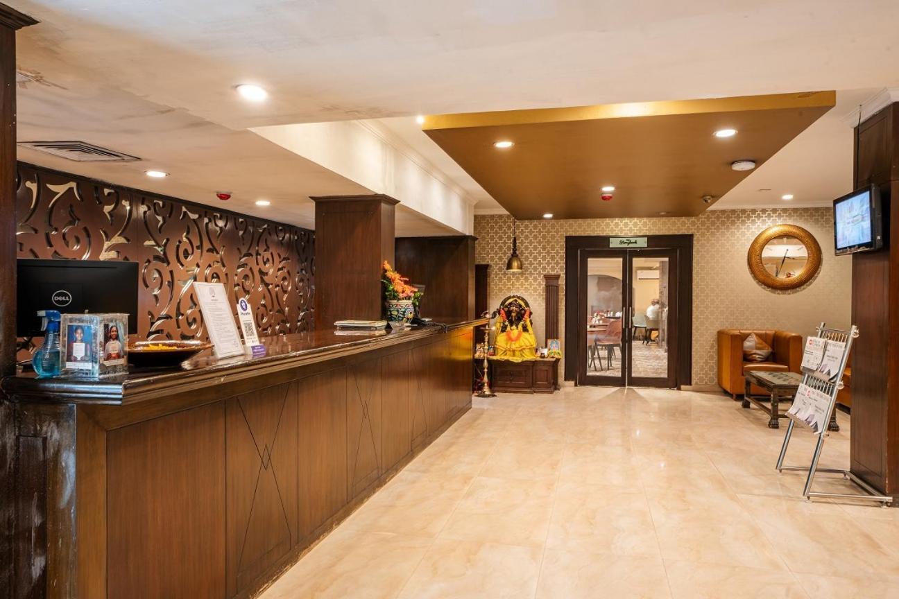 The Presidency Hotel Bhuvanesvar Kültér fotó