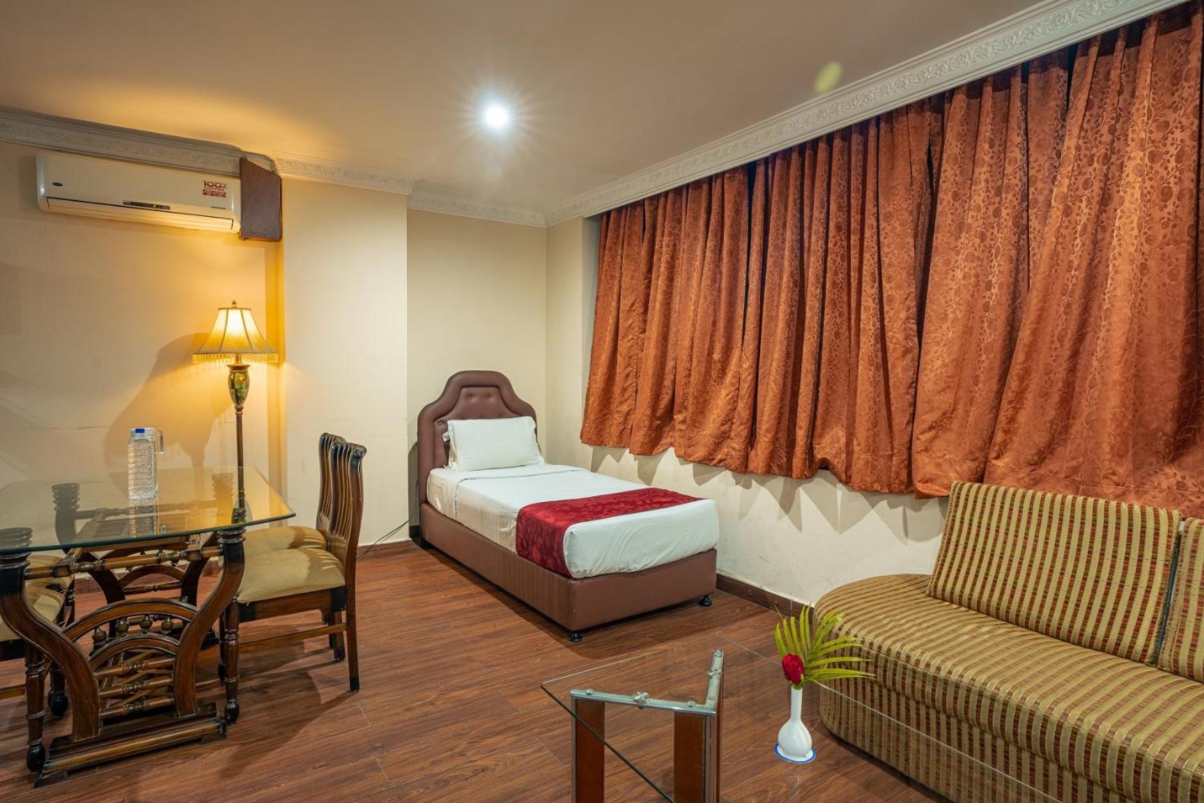 The Presidency Hotel Bhuvanesvar Kültér fotó