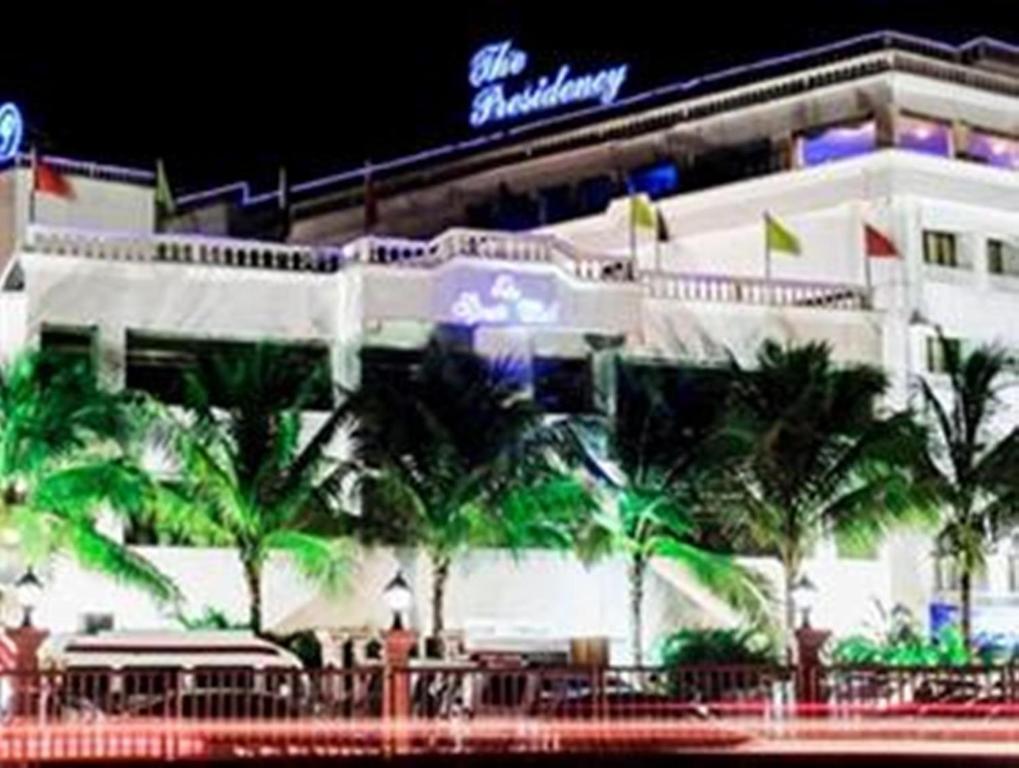 The Presidency Hotel Bhuvanesvar Kültér fotó